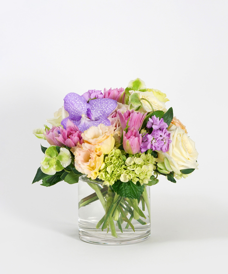 pastel lavender, yellow and white flower arrangement